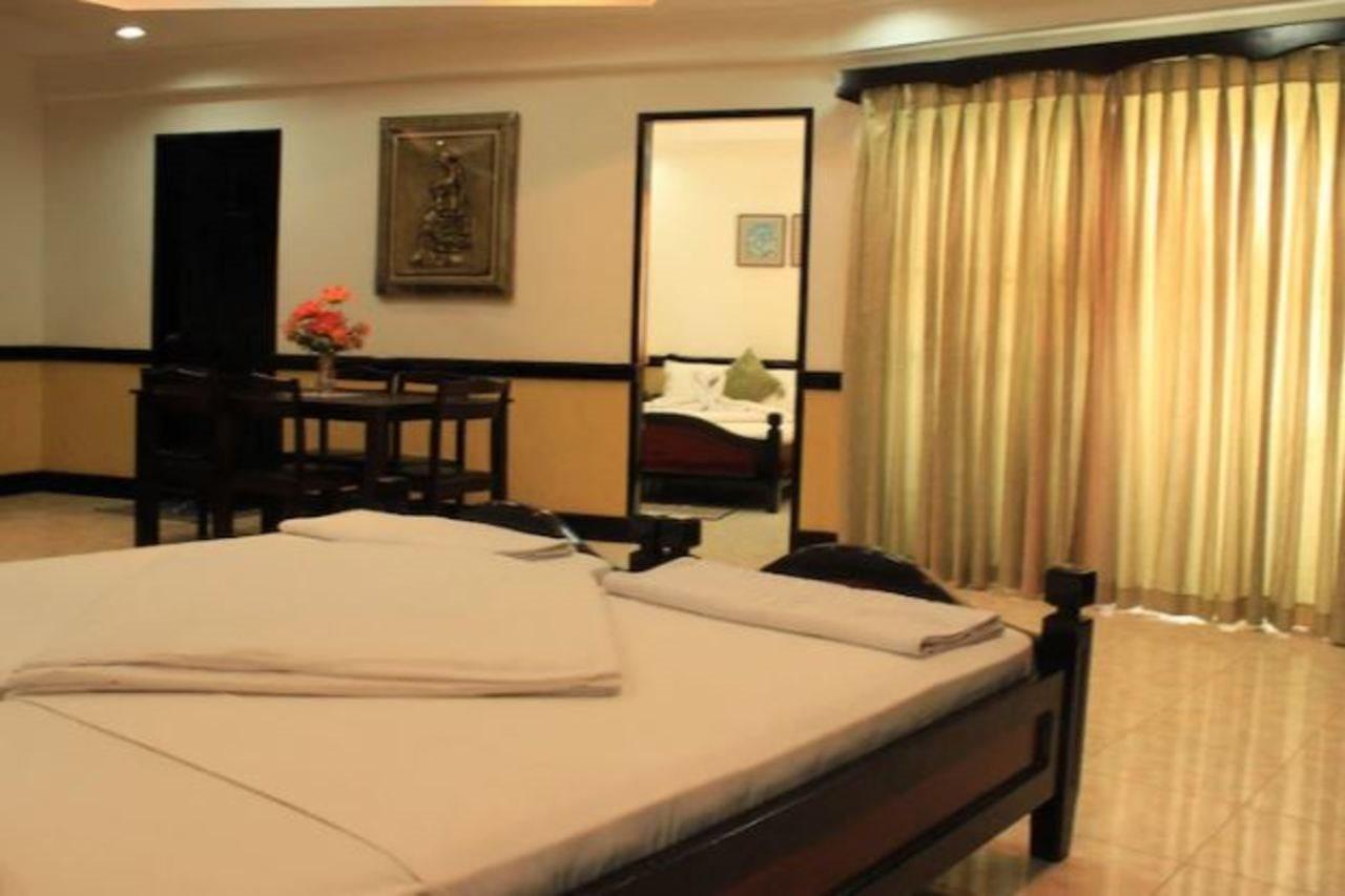Green One Hotel Lapu-Lapu City Kültér fotó