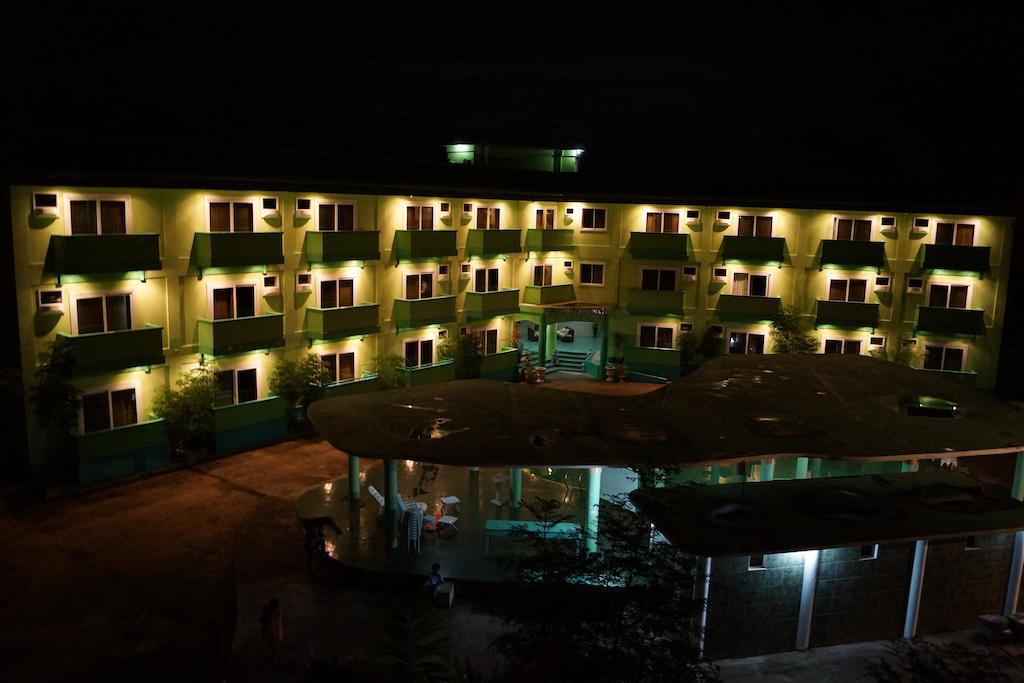 Green One Hotel Lapu-Lapu City Kültér fotó