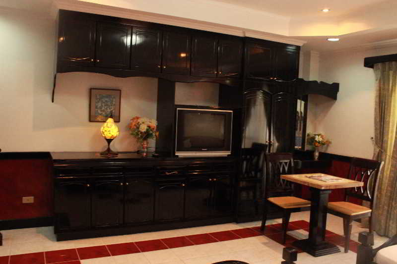 Green One Hotel Lapu-Lapu City Kültér fotó