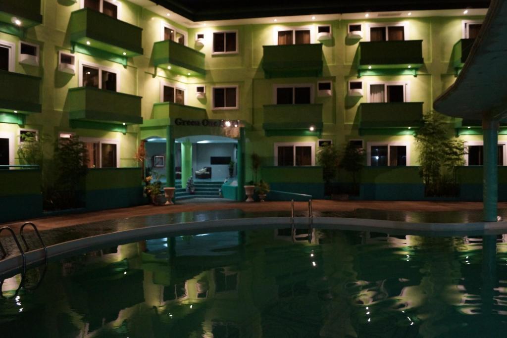 Green One Hotel Lapu-Lapu City Kültér fotó