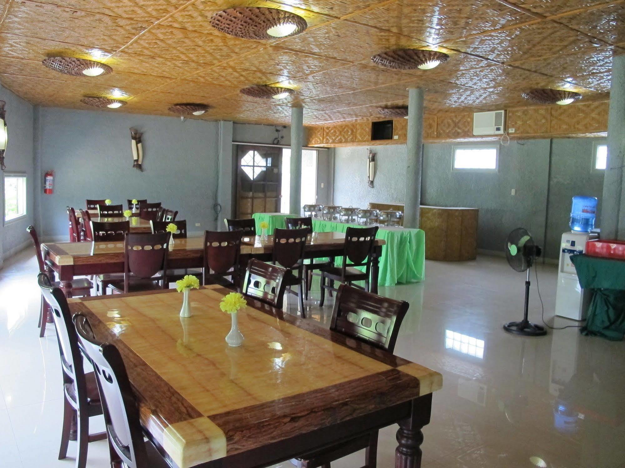 Green One Hotel Lapu-Lapu City Kültér fotó