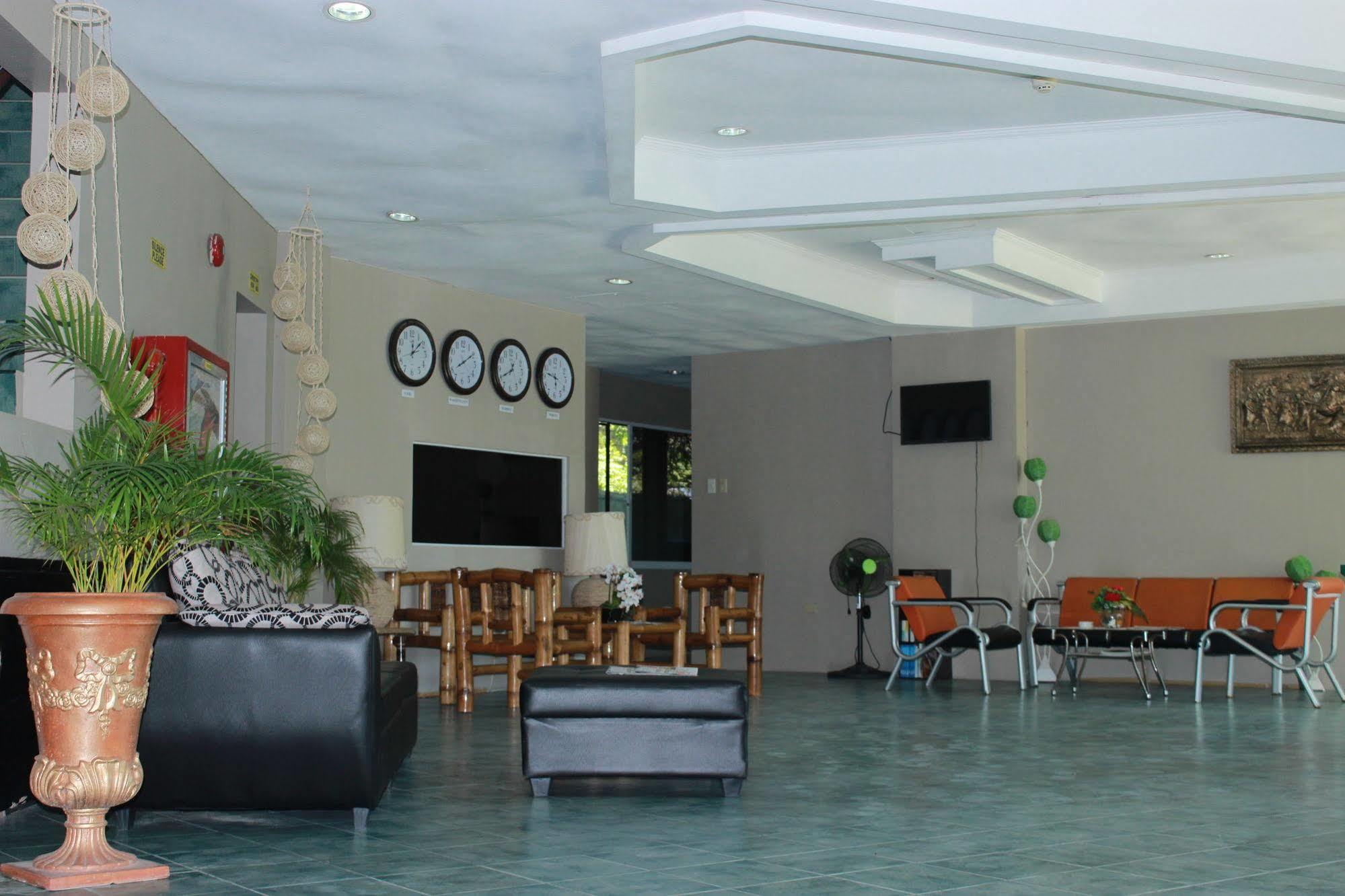 Green One Hotel Lapu-Lapu City Kültér fotó
